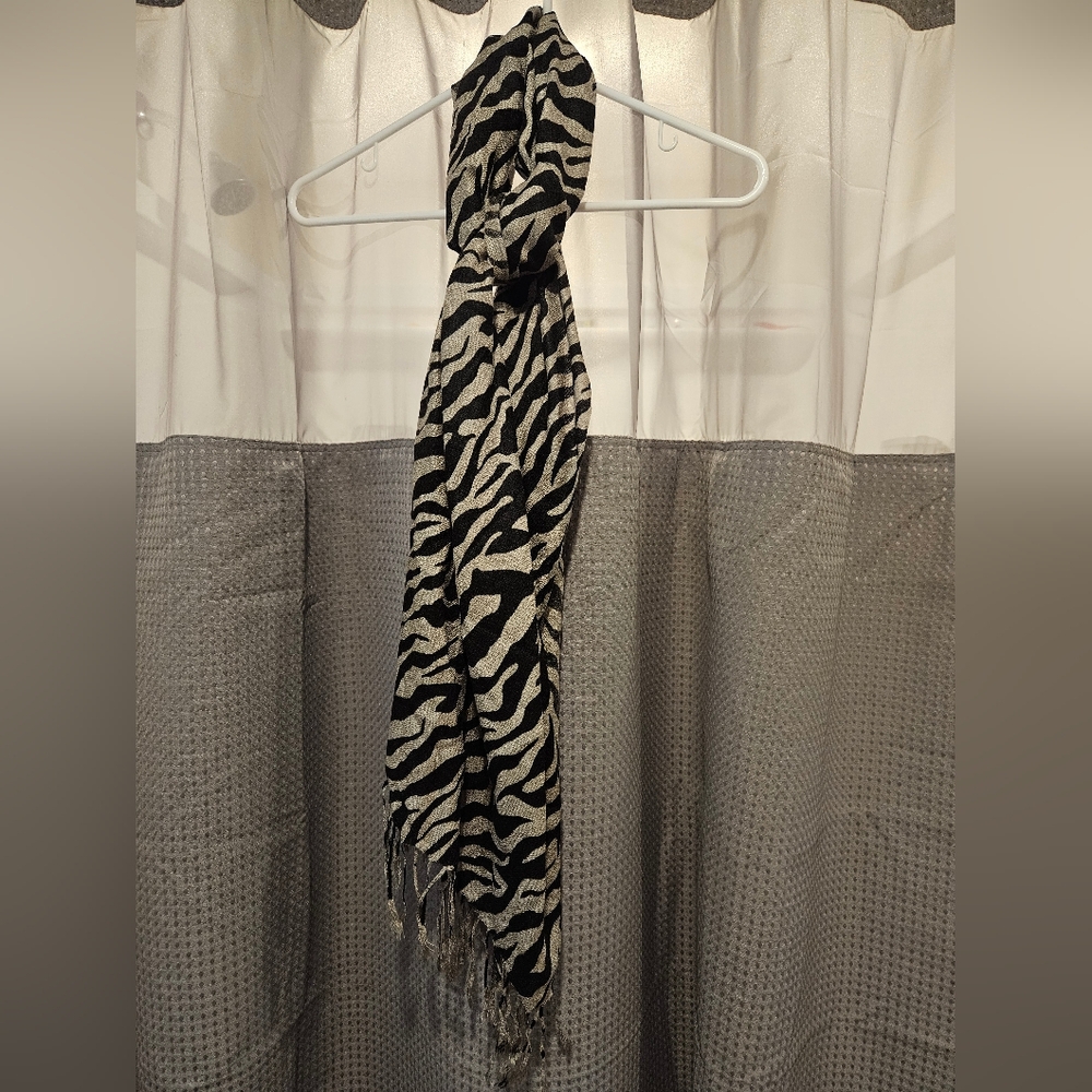 NWOT Women's Pashmina/Wrap